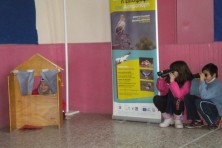 Οι ορνιθολόγοι παρατηρούν τους γύπες